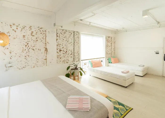 Pet Friendly Luna & Local Oldtown Bangkok Hotel Bangkok