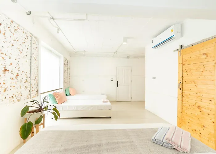 Hotel Pet Friendly Luna & Local Oldtown Bangkok Bangkok