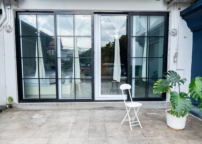 Hotel Pet Friendly Luna & Local Oldtown Bangkok Bangkok