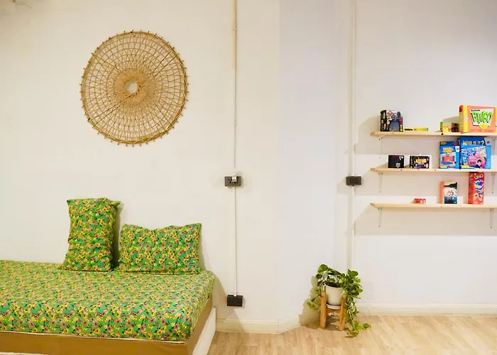 Hotel Pet Friendly Luna & Local Oldtown Bangkok 5*